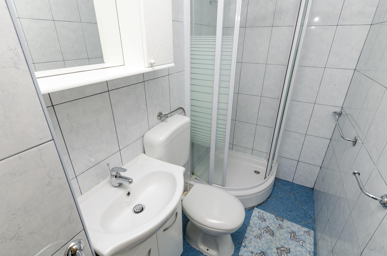 Apartments And Room Mate-Mare Primošten Eksteriør billede