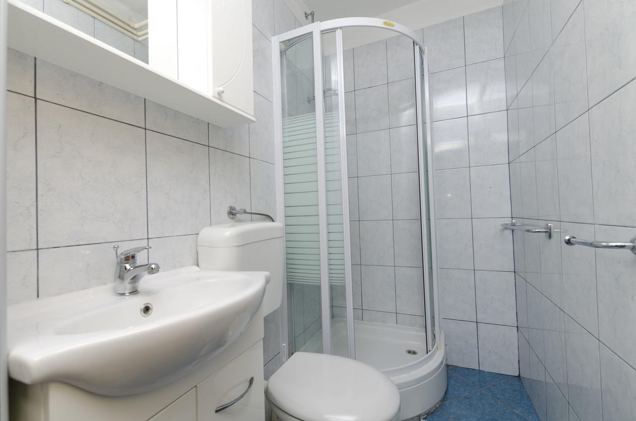 Apartments And Room Mate-Mare Primošten Eksteriør billede